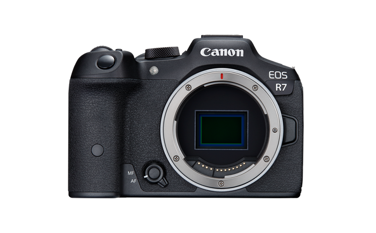 Canon R7