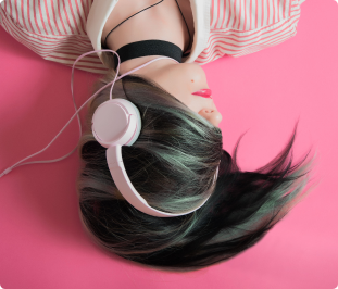 pink headphone